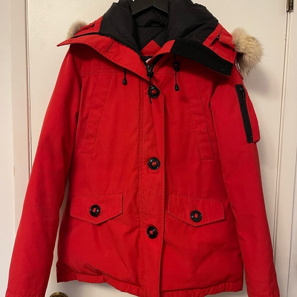 Canada Goose Coat - Picture 15 of 15